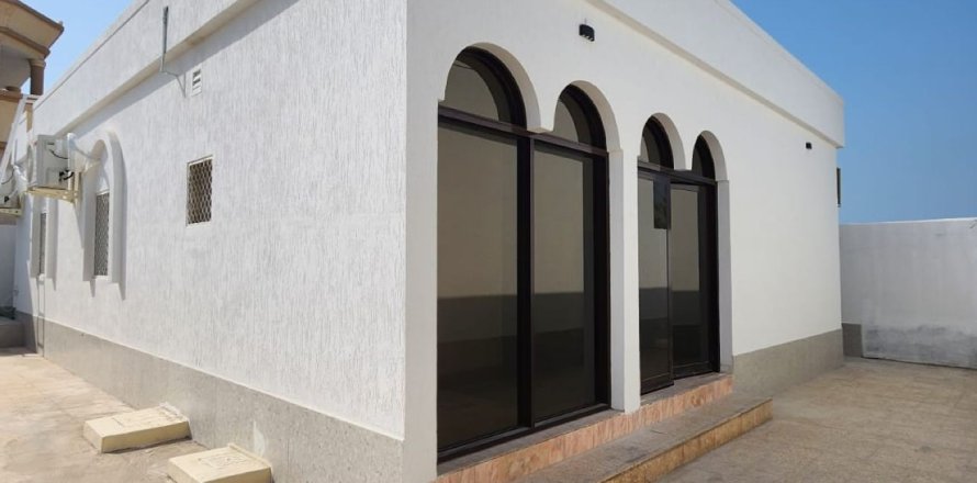 Vila u Al Mairid, Ras Al Khaimah, UAE 279 m2, 3 spavaćih soba Br. 735017