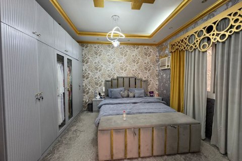 Vilë në Seih Al Harf, Ras Al Khaimah, Emiratet e Bashkuara Arabe 5 dhoma gjumi, 595 m2. № 735018 - Foto 10