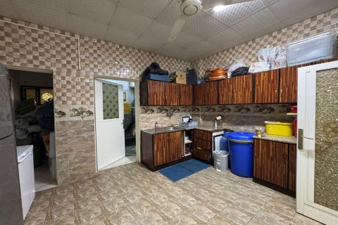 Vilë në Seih Al Harf, Ras Al Khaimah, Emiratet e Bashkuara Arabe 5 dhoma gjumi, 595 m2. № 735018 - Foto 14