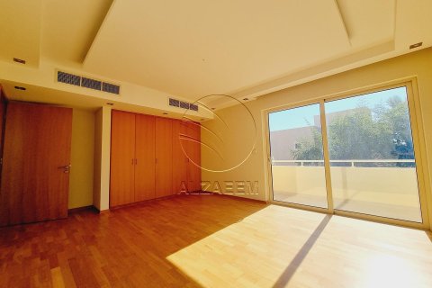 Müüa villa asukohaga Al Raha Gardens, Abu Dhabi, AÜE: 4 magamistoaga, 401 m² Nr 615535 - pilt 16