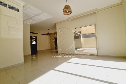 Müüa villa asukohaga Al Raha Gardens, Abu Dhabi, AÜE: 4 magamistoaga, 401 m² Nr 615535 - pilt 5