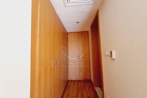 Müüa villa asukohaga Al Raha Gardens, Abu Dhabi, AÜE: 4 magamistoaga, 401 m² Nr 615535 - pilt 11