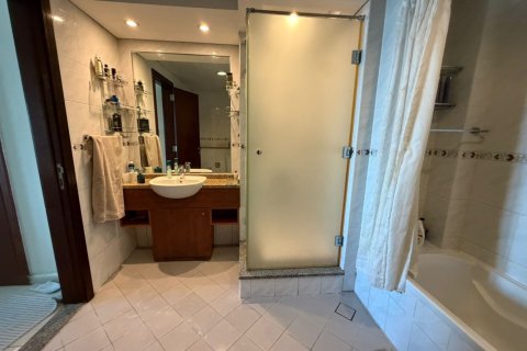 Apartmen di Jumeirah Lake Towers, Dubai, UAE 1 bilik tidur, 125 meter persegi № 712518 - foto 16