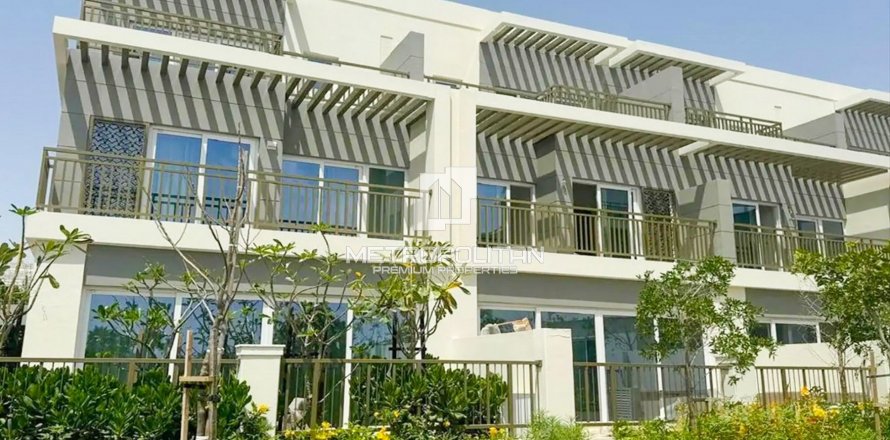 Řadový dům v DAMAC Hills (Akoya by DAMAC), Dubai, SAE 4 ložnice, 218 m² Č.: 593054