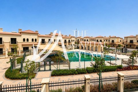 Radhus i Khalifa City, Abu Dhabi, UAE 3 sovrum, 236.44 kvm Nr. 764487
