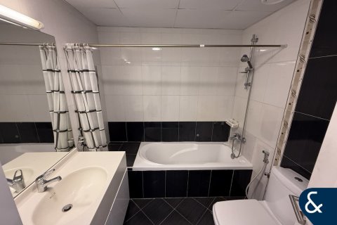 Lägenhet till försäljning i Dubai Marina, Dubai, UAE 1 sovrum, 156 kvm Nr. 666876 - fotografi 14