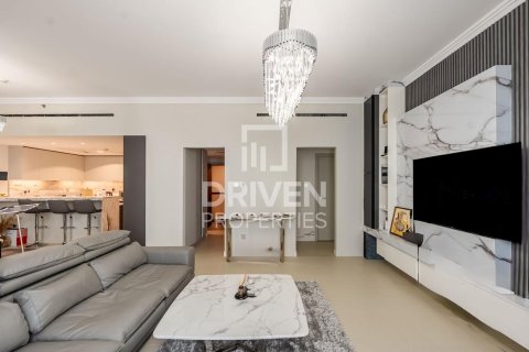 Apartment til salg i Jumeirah Beach Residence, Dubai, UAE 2 soveværelser, 158.31 kvm № 768012 - foto 3