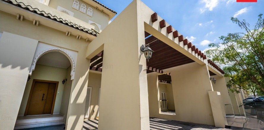 Shtëpi në qytet në Al Furjan, Dubai, Emiratet e Bashkuara Arabe 3 dhoma gjumi, 224 m2. № 580818
