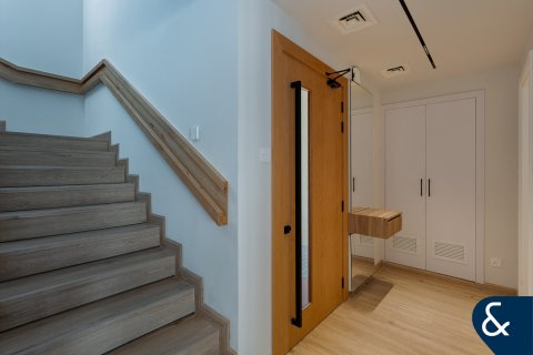 Vilë në The Springs, Dubai, Emiratet e Bashkuara Arabe 3 dhoma gjumi, 255 m2. № 667276 - Foto 10