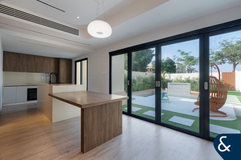 Vilë në The Springs, Dubai, Emiratet e Bashkuara Arabe 3 dhoma gjumi, 255 m2. № 667276 - Foto 6