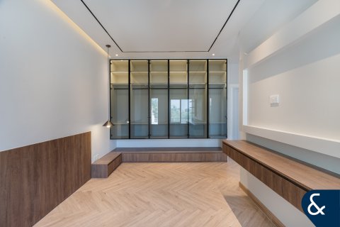 Vilë në The Springs, Dubai, Emiratet e Bashkuara Arabe 3 dhoma gjumi, 255 m2. № 667276 - Foto 13