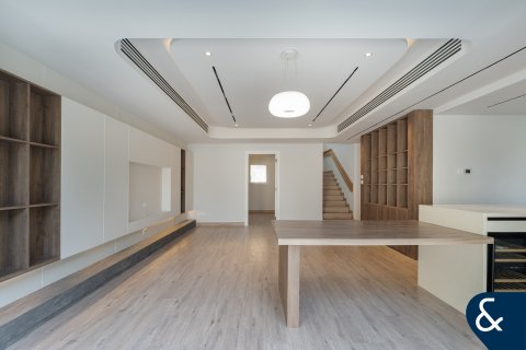 Vilë në The Springs, Dubai, Emiratet e Bashkuara Arabe 3 dhoma gjumi, 255 m2. № 667276 - Foto 4