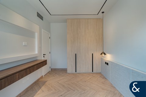 Vilë në The Springs, Dubai, Emiratet e Bashkuara Arabe 3 dhoma gjumi, 255 m2. № 667276 - Foto 17