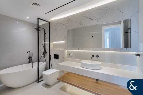 Vilë në The Springs, Dubai, Emiratet e Bashkuara Arabe 3 dhoma gjumi, 255 m2. № 667276 - Foto 19