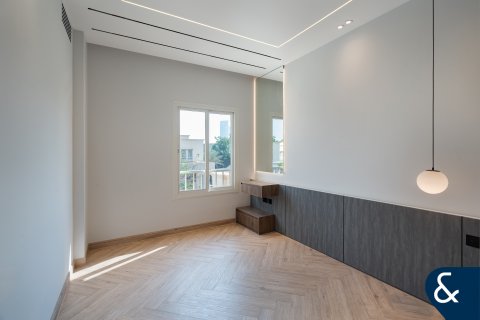 Vilë në The Springs, Dubai, Emiratet e Bashkuara Arabe 3 dhoma gjumi, 255 m2. № 667276 - Foto 20