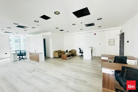 Зняти в оренду офіс в Бизнес-Бэй, Дубай, ОАЕ 107.6м2, № 719498 - фото 3