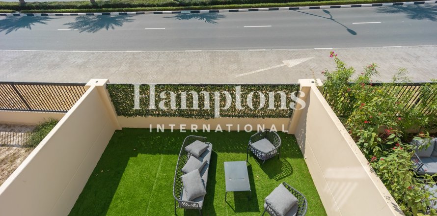 Shtëpi në qytet në Jumeirah Golf Estates, Dubai, Emiratet e Bashkuara Arabe 3 dhoma gjumi, 147.809 m2. № 700263