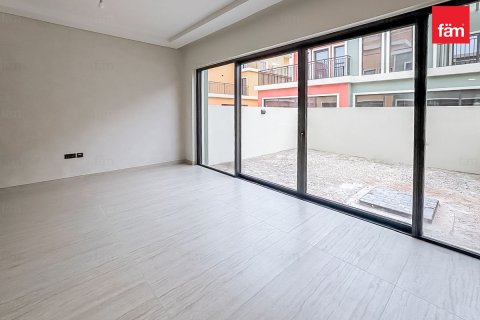 Rumah bandar di Dubai, UAE 4 bilik tidur, 144 meter persegi № 716080 - foto 11