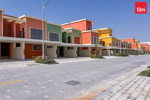 Rumah bandar di Dubai, UAE 4 bilik tidur, 144 meter persegi № 716080 - foto 9