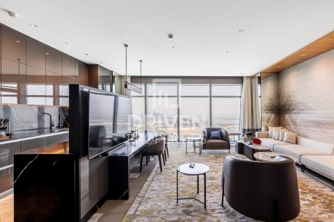 Apartment in Zabeel, Dubai, UAE 1 bedroom, 140 sq.m. № 602324 - photo 1