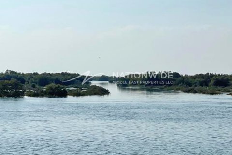 Land in Abu Dhabi, UAE 1002 sq.m. № 647144 - photo 3