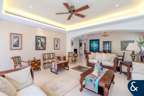 Meadows, Dubai, UAE의 판매용 빌라 침실 4개, 381제곱미터 번호 667614 - 사진 3