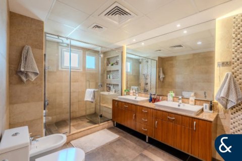 Meadows, Dubai, UAE의 판매용 빌라 침실 4개, 381제곱미터 번호 667614 - 사진 10