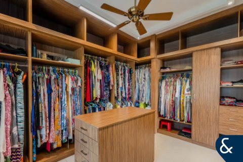 Meadows, Dubai, UAE의 판매용 빌라 침실 4개, 381제곱미터 번호 667614 - 사진 16