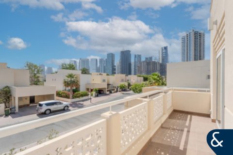 Meadows, Dubai, UAE의 판매용 빌라 침실 4개, 381제곱미터 번호 667614 - 사진 23