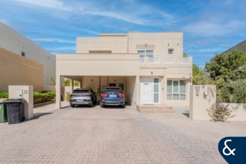 Meadows, Dubai, UAE의 판매용 빌라 침실 4개, 381제곱미터 번호 667614 - 사진 2