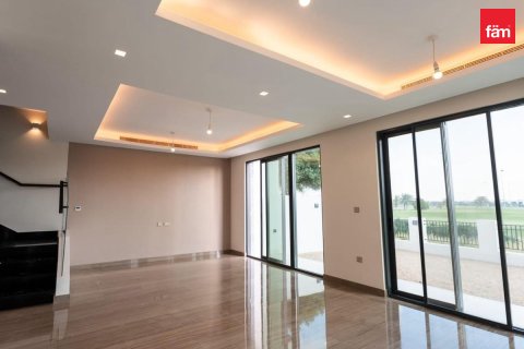 Řadový dům v Dubai, SAE 4 ložnice, 151.2 m² Č.: 763059