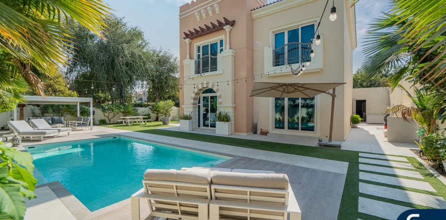 Villa i Dubai Sports City, Dubai, UAE 5 sovrum, 446 kvm Nr. 670813