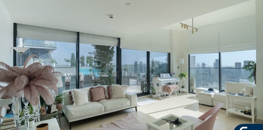 Apartament në Jumeirah Village Circle, Dubai, Emiratet e Bashkuara Arabe 2 dhoma gjumi, 240 m2. № 670810