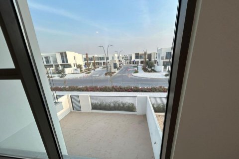 Kaupunkipientalo The Valley, Dubai, Arabiemiraatit 3 makuuhuonetta, 174 m2 № 694677