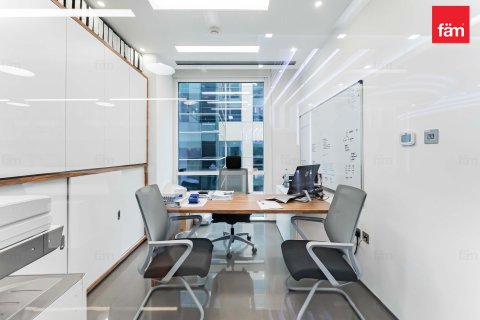 Office til salg i Business Bay, Dubai, UAE 181.7 kvm № 645809 - foto 16