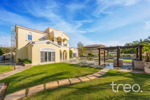 Villa till försäljning i Arabian Ranches, Dubai, UAE 5 sovrum, 664.44 kvm Nr. 733024 - fotografi 3