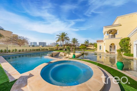Villa till försäljning i Arabian Ranches, Dubai, UAE 5 sovrum, 664.44 kvm Nr. 733024 - fotografi 6