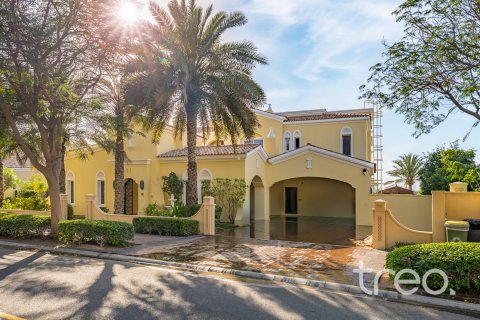Villa till försäljning i Arabian Ranches, Dubai, UAE 5 sovrum, 664.44 kvm Nr. 733024 - fotografi 2