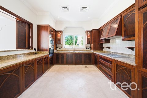 Villa till försäljning i Arabian Ranches, Dubai, UAE 5 sovrum, 664.44 kvm Nr. 733024 - fotografi 22