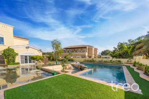 Villa till försäljning i Arabian Ranches, Dubai, UAE 5 sovrum, 664.44 kvm Nr. 733024 - fotografi 5