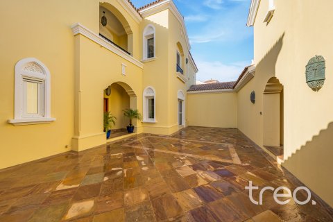 Villa till försäljning i Arabian Ranches, Dubai, UAE 5 sovrum, 664.44 kvm Nr. 733024 - fotografi 4