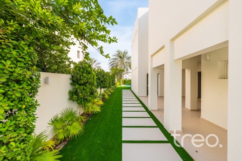 Müüa villa asukohaga Meadows, Dubai, AÜE: 4 magamistoaga, 440.55 m² Nr 733022 - pilt 22