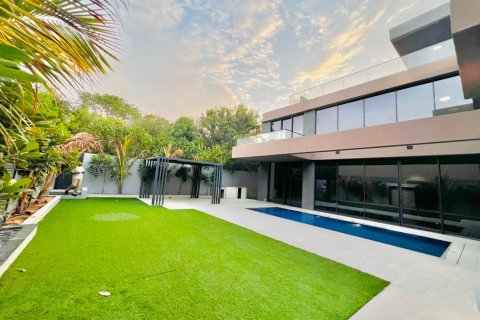 Vila v Tilal City, Sharjah, SAE 5 ložnice, 678.56 m² Č.: 764278 - fotografie 5
