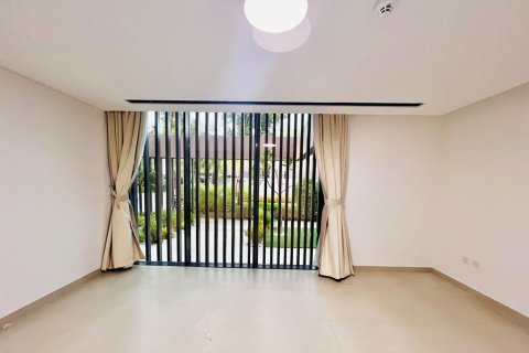 Vila v Tilal City, Sharjah, SAE 5 ložnice, 678.56 m² Č.: 764278 - fotografie 12