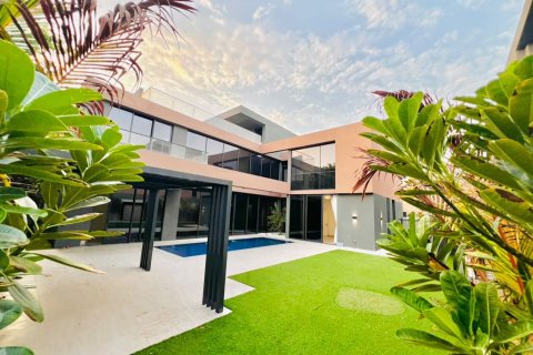 Villa en Tilal City, Sharjah, EAU 5 dormitorios, 678.56 m² № 764278