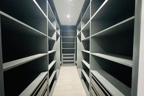 Vila v Tilal City, Sharjah, SAE 5 ložnice, 678.56 m² Č.: 764278 - fotografie 22