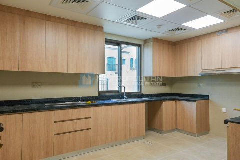 Huvila Khalifa City, Abu Dhabi, Arabiemiraatit 4 makuuhuonetta, 317 m2 № 616290 - kuva 8