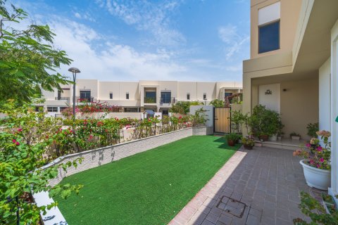 Villetta a schiera in affitto a Town Square, Dubai, EAU 4 camere da letto, 283 mq. № 707924 - foto 17