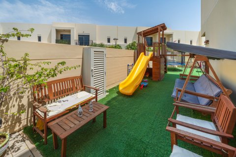 Villetta a schiera in affitto a Town Square, Dubai, EAU 4 camere da letto, 283 mq. № 707924 - foto 14