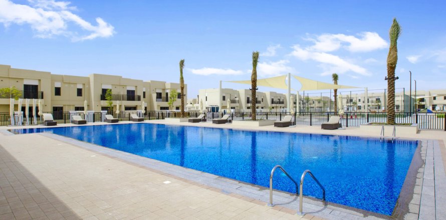 Rekkehus i Town Square, Dubai, Emiratene 3 soverom, 196 kvm nr. 707923